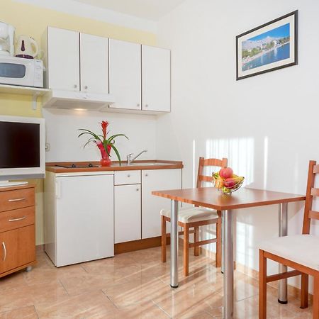 Apartments Vila Adrijana & Fitness Studio Wolf Bv Baška Voda Εξωτερικό φωτογραφία
