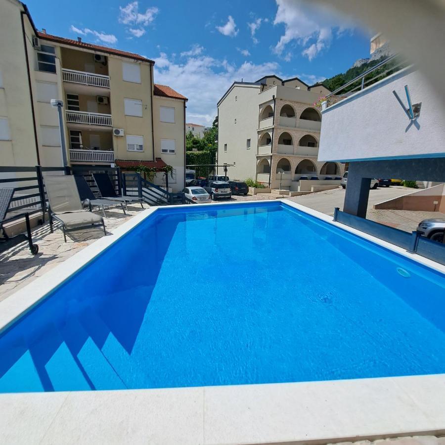 Apartments Vila Adrijana & Fitness Studio Wolf Bv Baška Voda Εξωτερικό φωτογραφία