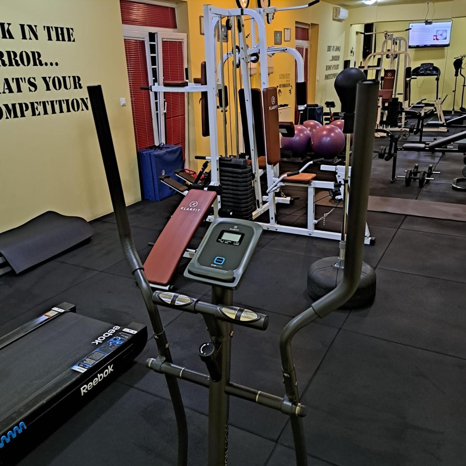 Apartments Vila Adrijana & Fitness Studio Wolf Bv Baška Voda Εξωτερικό φωτογραφία