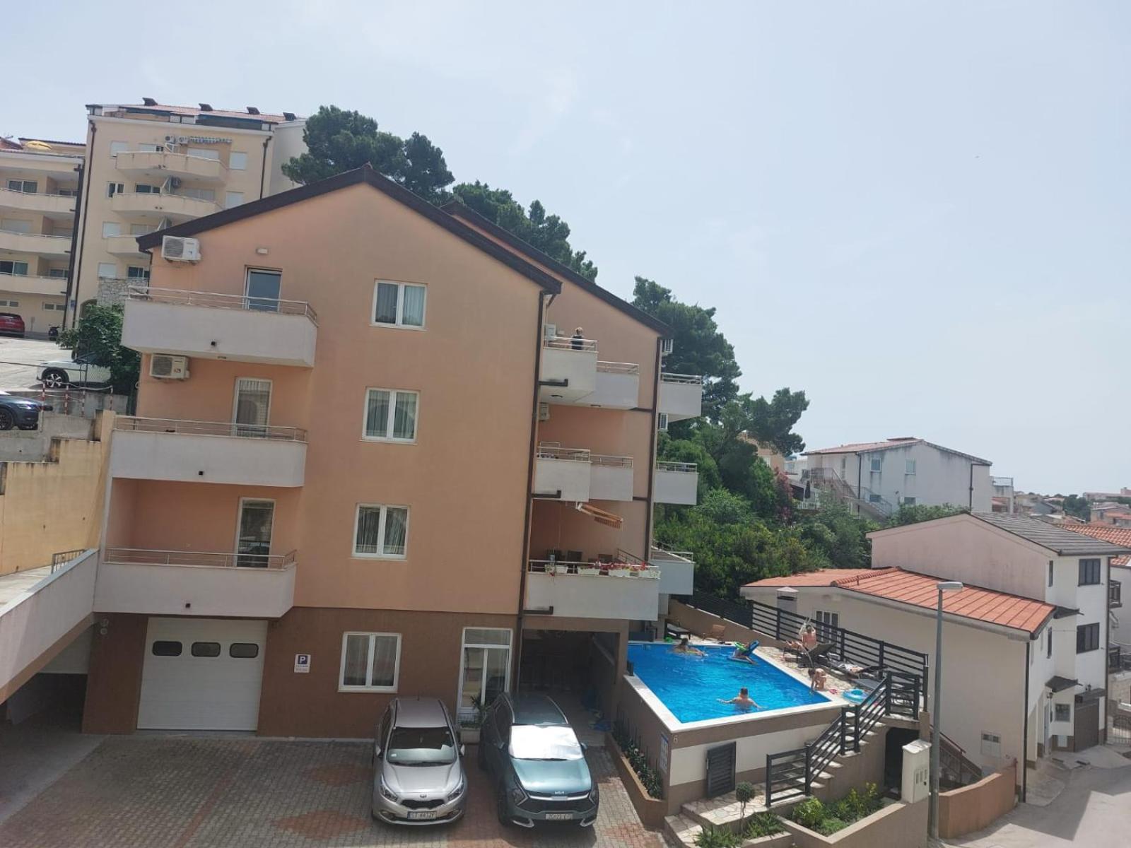 Apartments Vila Adrijana & Fitness Studio Wolf Bv Baška Voda Εξωτερικό φωτογραφία