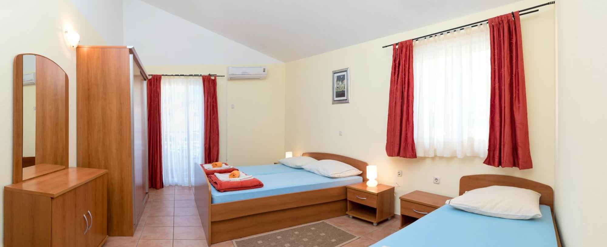 Apartments Vila Adrijana & Fitness Studio Wolf Bv Baška Voda Εξωτερικό φωτογραφία