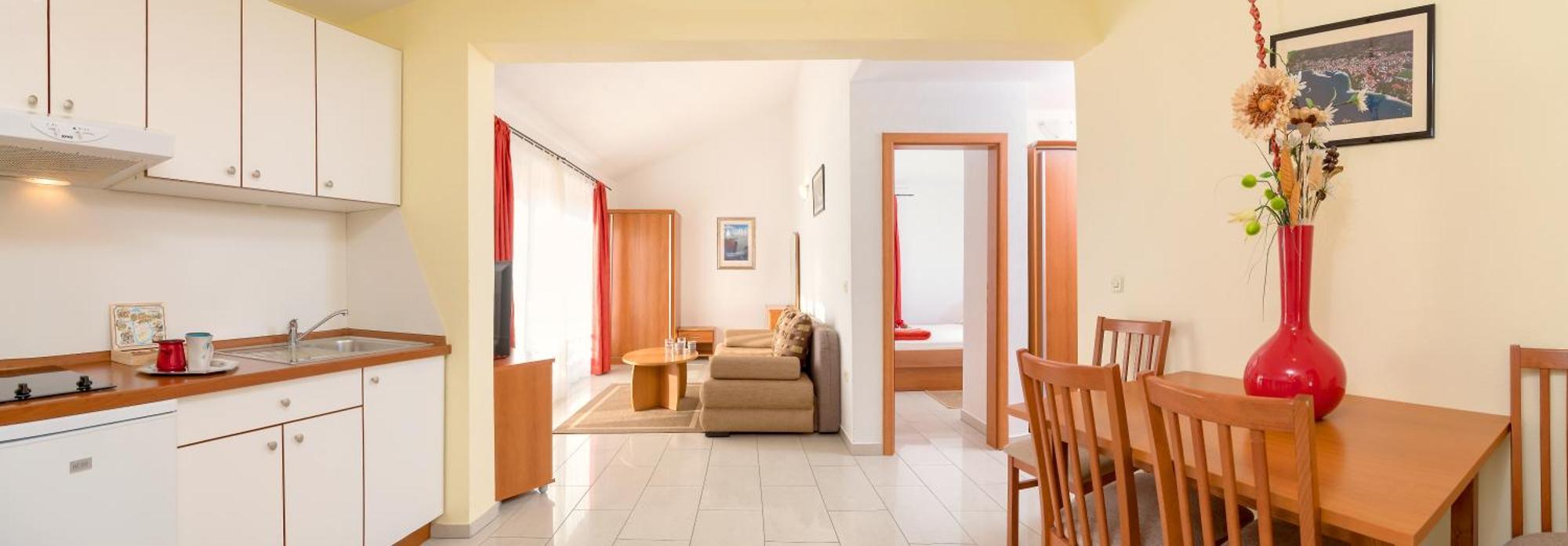 Apartments Vila Adrijana & Fitness Studio Wolf Bv Baška Voda Εξωτερικό φωτογραφία
