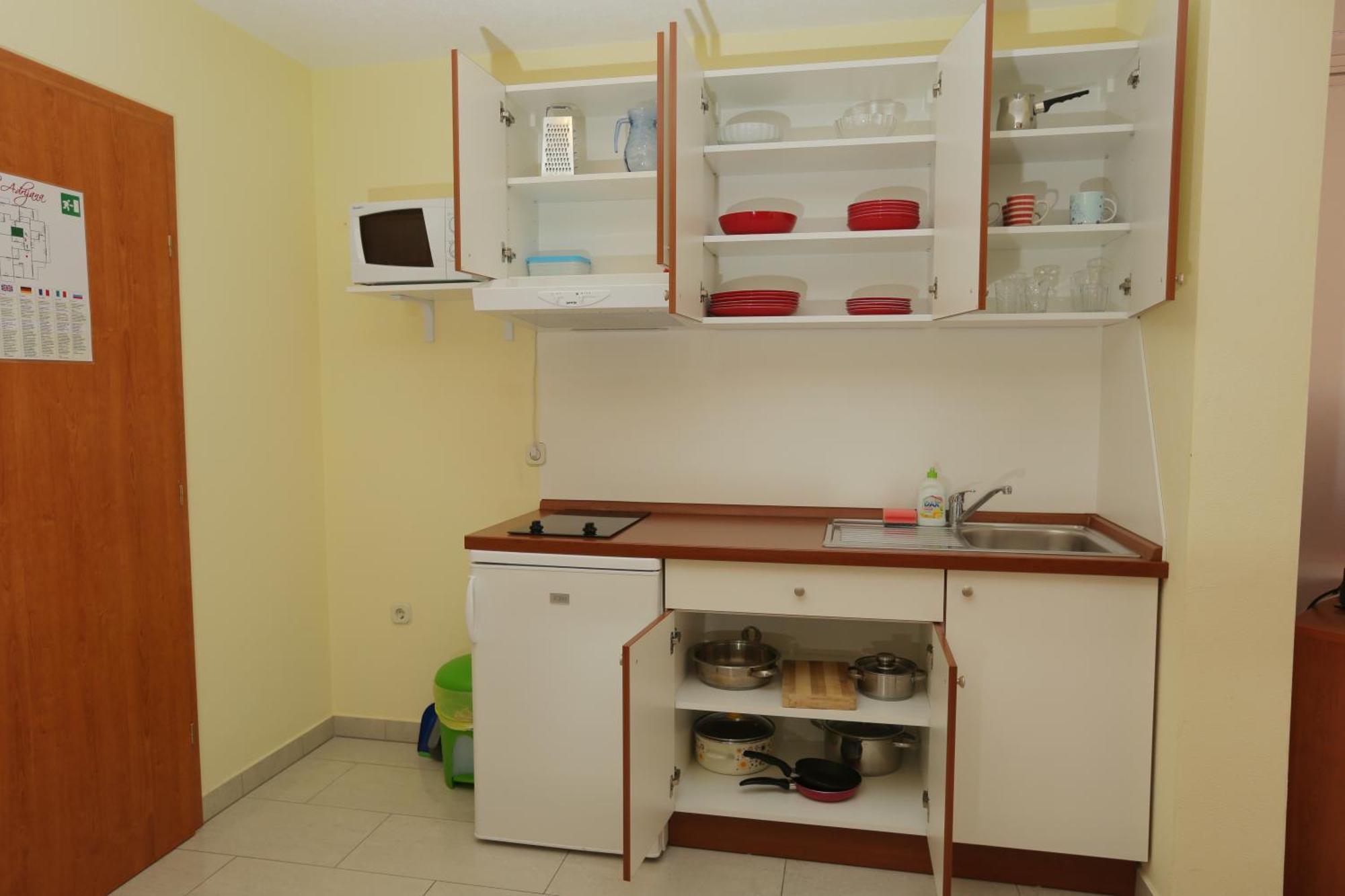 Apartments Vila Adrijana & Fitness Studio Wolf Bv Baška Voda Εξωτερικό φωτογραφία